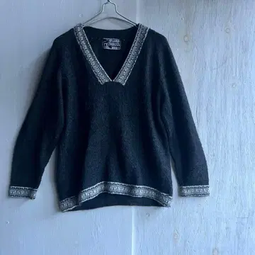 100% 알파카 V넥 긴팔 스웨터