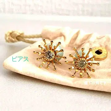 귀걸이 골드 컬러 세련되고 임팩트 있는 디자인 귀걸이