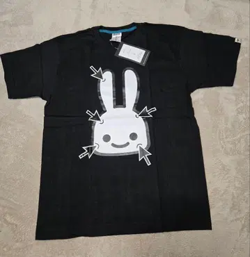 CUNE 토끼 프린트 블랙 T셔츠