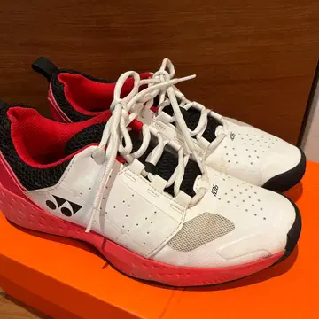 요넥스 테니스화 106 26.5cm 화이트/레드