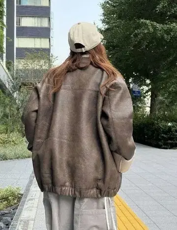 [MODE NORM CORE] 페이크 무스탕 지퍼 블루종