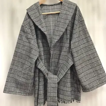 체크 무늬 오픈 프론트 코트 벨트 포함