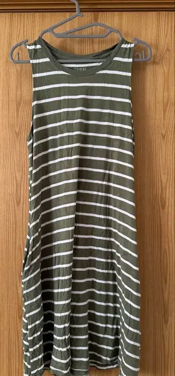TIME AND TRU 올리브 스트라이프 탱크탑 원피스