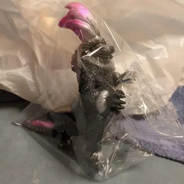 울트라맨 시리즈 괴수 피규어 블랙 앤 핑크 제로니몬