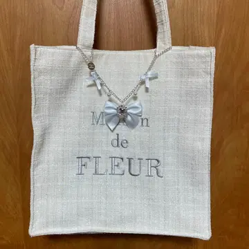 메종 드 플뢰르 토트백