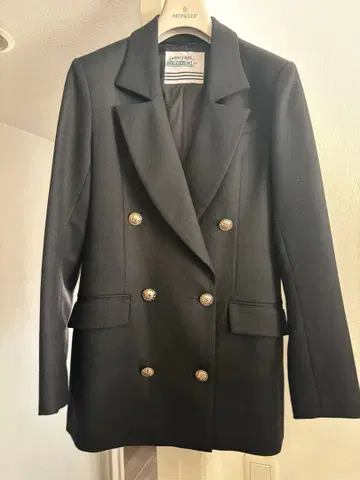 보더스 앳 발코니 38