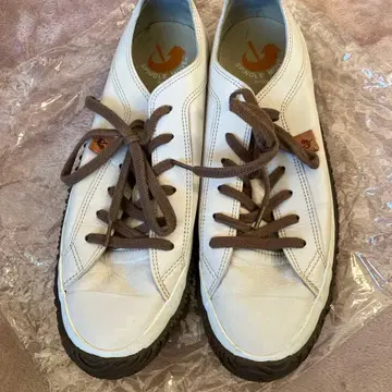 SPINGLE MOVE 화이트 스니커즈 L