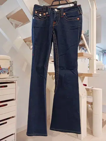 트루릴리젼 부츠컷 데님