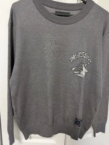 MASSES 콜라보 스웨터