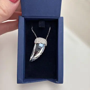 스와로브스키 크리스탈 펜던트 목걸이