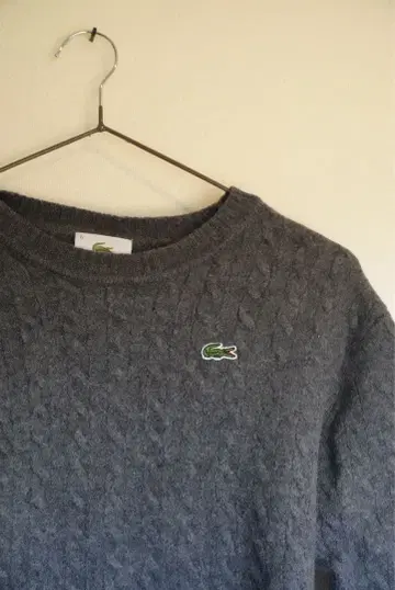 Lacoste 그레이 케이블 니트 스웨터