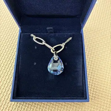 스와로브스키 파란색 크리스탈 펜던트 목걸이