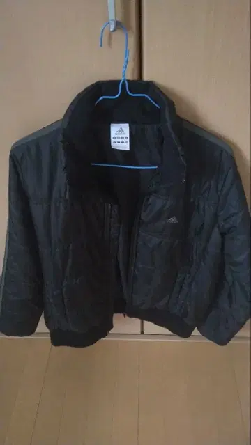 adidas 블랙 다운 자켓