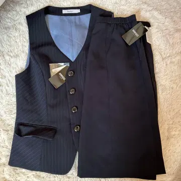 [ 미사용 ] ENJOY 스트라이프 네이비 스커트 수트 13