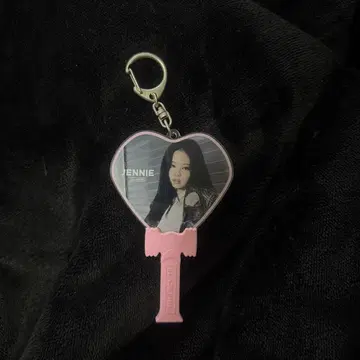 Jennie 하트 모양 키링