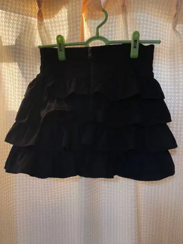 블랙 프릴 미니 스커트
