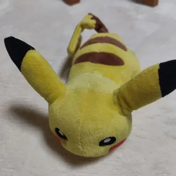 피카츄 봉제 인형