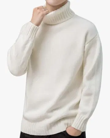 화이트 터틀넥 니트