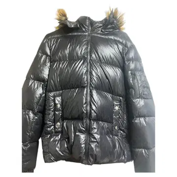 블랙 다운 자켓 후드 부착