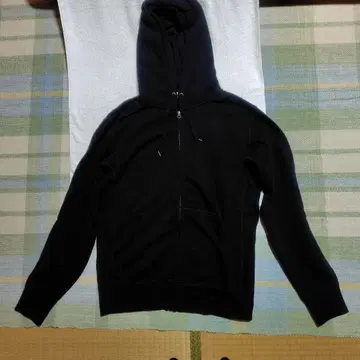 유니클로, 블랙 풀 집업 맨투맨 후드티, M 사이즈, 거의 미사용