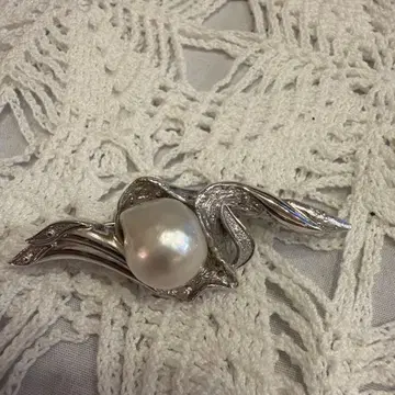 실버 진주 브로치