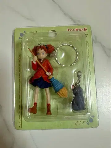 새상품 단종 레어 메리와 마녀의 꽃 키링 메리와 티브