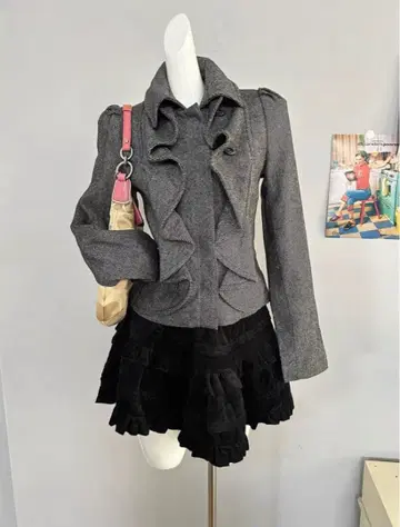 ONLY ONE 프릴 디자인 숏 자켓 그레이 (울 혼방)