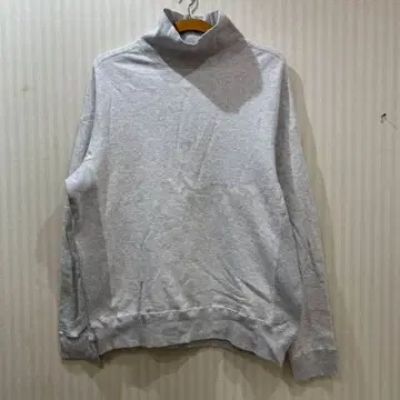 mocT 모크티 터틀넥 스웨트 셔츠