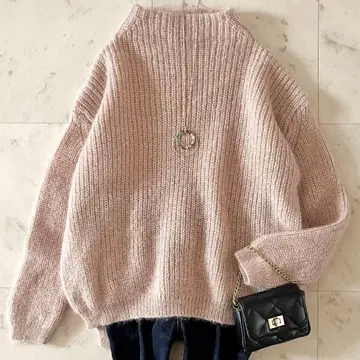 새상품급*SACRA 사쿠라 모헤어 울 하이넥 니트 38 베이지 계열 긴팔