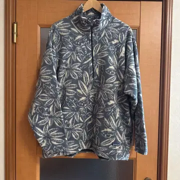 patagonia 꽃무늬 플리스 자켓