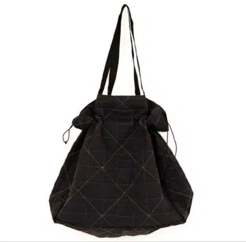 YOKE QUILTING SHOULDER BAG BLACK
