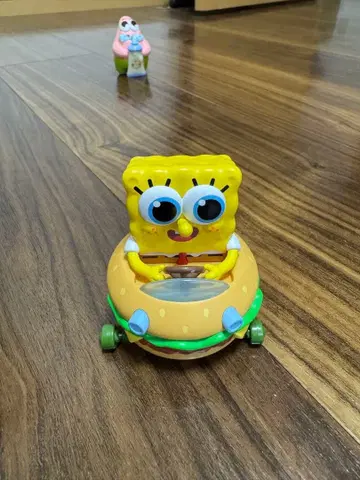 스펀지밥 패티 왜건 피규어
