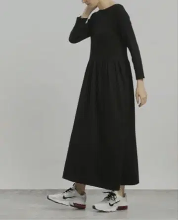 블랙 리브 절개 니트 원피스