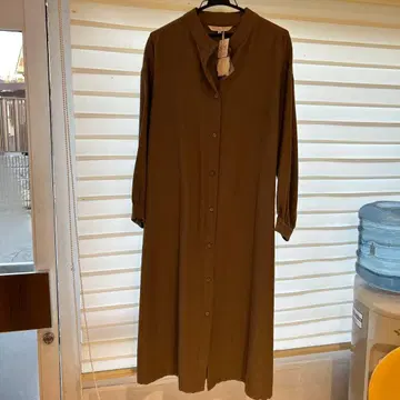 LILASIC 브라운 버튼업 드레스