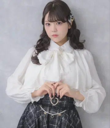 ROJITA 요크 플레어 긴팔 블라우스