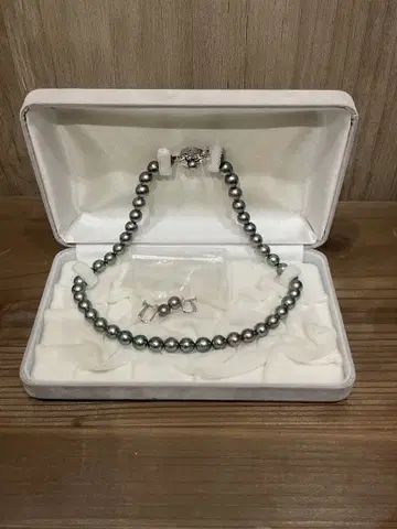 그레이 계열 진주 목걸이, 귀찌 케이스 포함 1