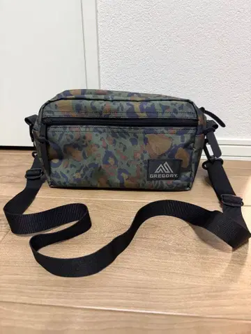 GREGORY 그레고리 CLASSIC BAGS 패디드 숄더 파우치 M