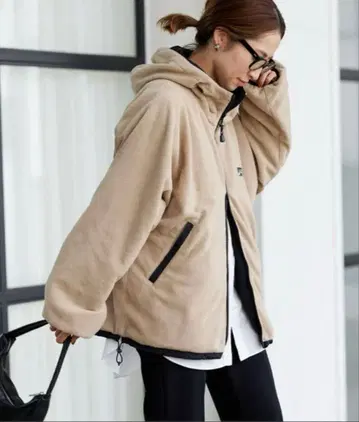 ALTUS 알타스 별주 리버서블 블루종 베이지