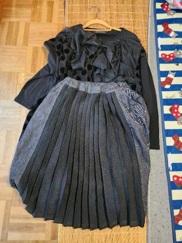 gomme 오버 사이즈 도트 가디건 & 플리츠 스커트