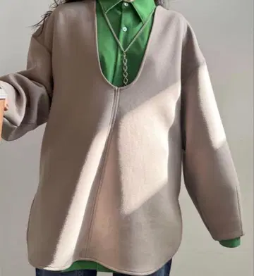 ameri vintage 오버 사이즈 V넥 맨투맨 베이지