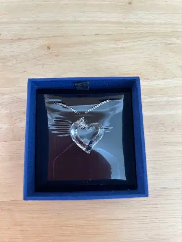SWAROVSKI 하트형 크리스탈 목걸이
