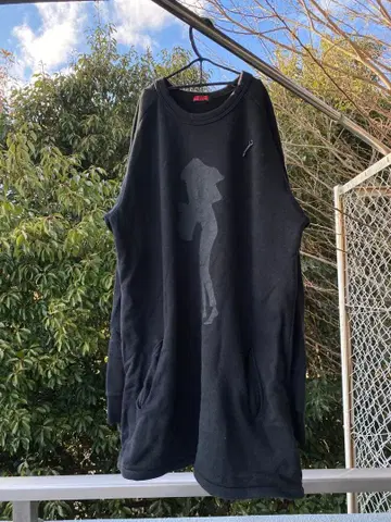 네이키드번치 열쇠 포함 맨투맨 트레이닝복