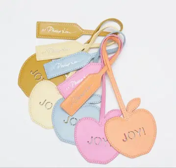 택과 Phillip Lim 부속품 세트