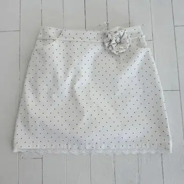 hugi ohana belt dot skirt(white)