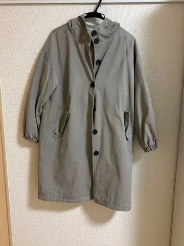 후드 부착 롱 기장 그레이 코트