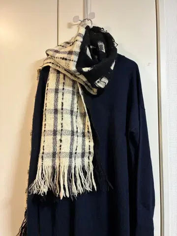 와이즈 Y's 머플러 모던 화이트 블랙