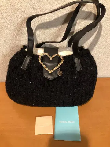 블랙 트위드 하트형 비쥬 핸드백