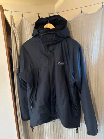 몬테인 MONTANE 마운틴 파카 patagonia 파타고니아