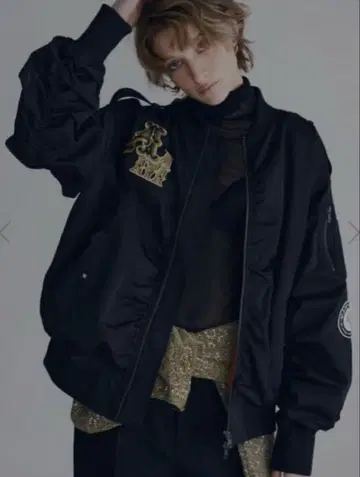 미착용 새상품 AMERI 오버 볼륨 와펜 MA-1 블랙