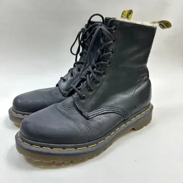 UK 7 닥터마틴 8홀 보아 안감